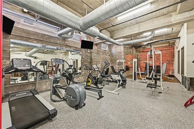 2029 Wyandotte Street 410, Kansas City, MO 64108