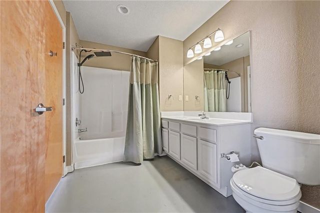 2029 Wyandotte Street 410, Kansas City, MO 64108