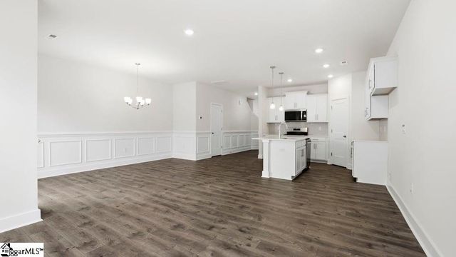 612 Jules Lane, Moore, SC 29369