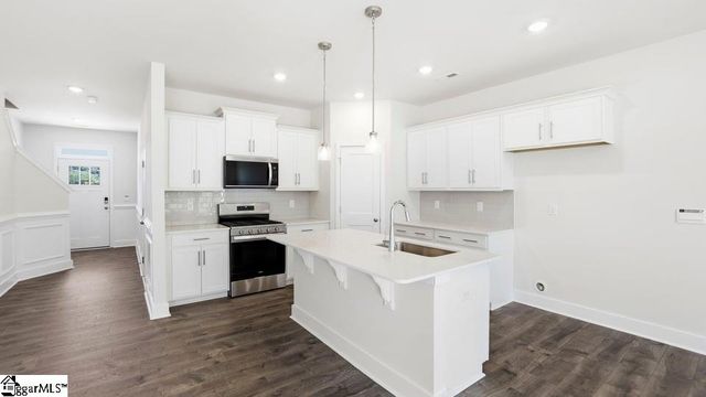 612 Jules Lane, Moore, SC 29369