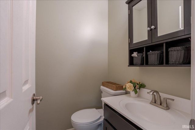 518 Gun Powder Lane, Evansville, IN 47711