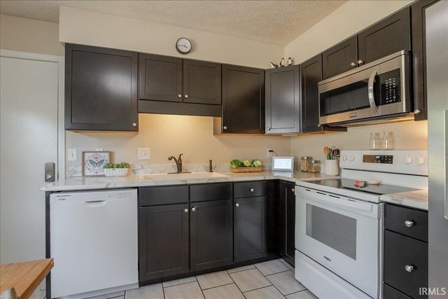 518 Gun Powder Lane, Evansville, IN 47711