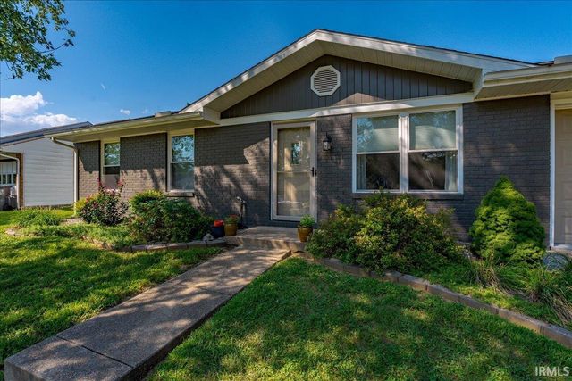 518 Gun Powder Lane, Evansville, IN 47711