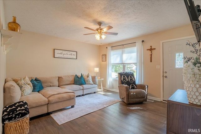 518 Gun Powder Lane, Evansville, IN 47711