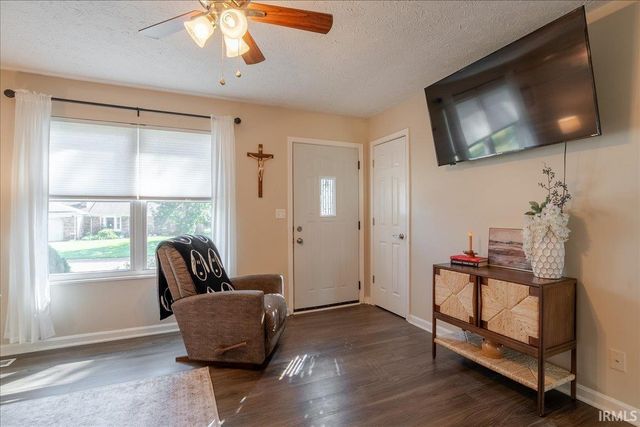 518 Gun Powder Lane, Evansville, IN 47711