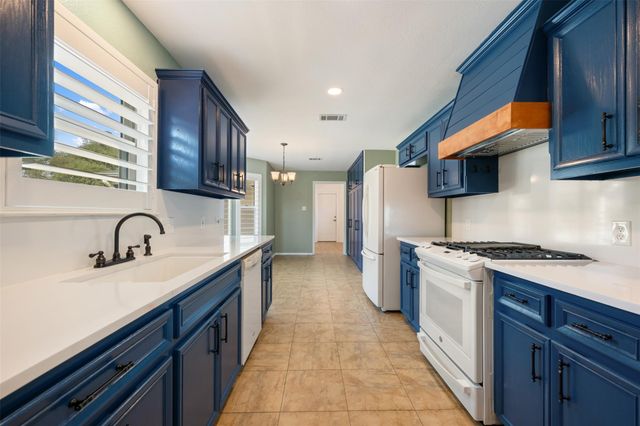 104 Sunset RD, Georgetown, TX 78633