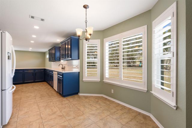 104 Sunset RD, Georgetown, TX 78633