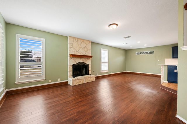 104 Sunset RD, Georgetown, TX 78633