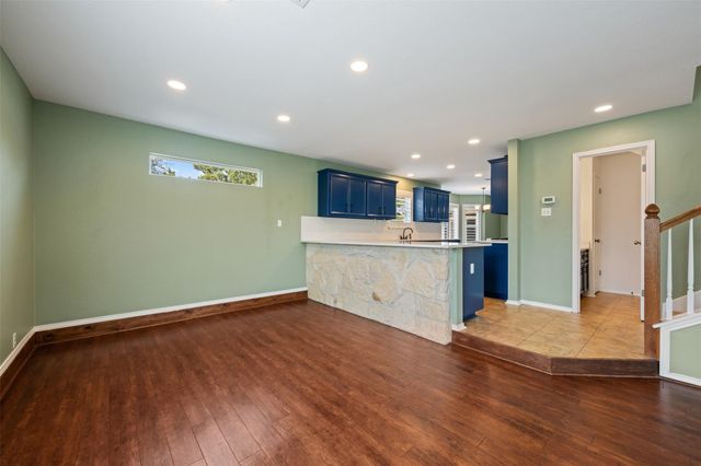 104 Sunset RD, Georgetown, TX 78633