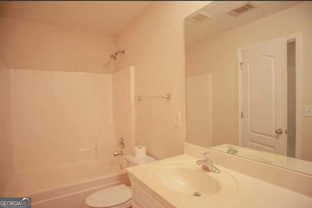 993 Mason Lee Avenue, Loganville, GA 30052
