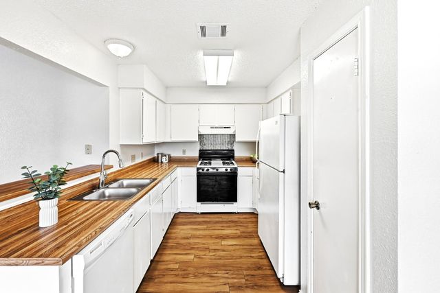 5901 Kevin Kelly PL, Austin, TX 78727