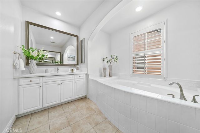 2 Conifer, Irvine, CA 92620