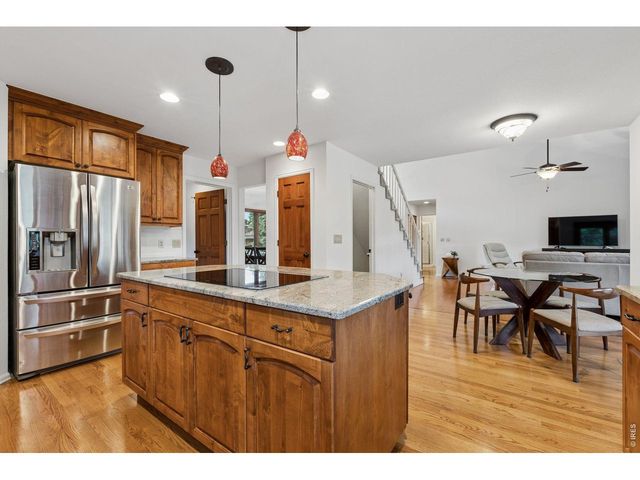 6852 Peppertree Dr, Niwot, CO 80503