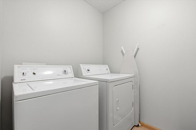 16812 Embers Avenue 2002, Farmington, MN 55024