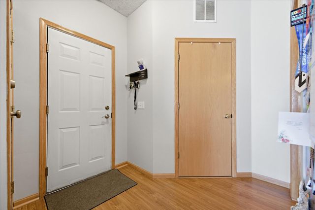 16812 Embers Avenue 2002, Farmington, MN 55024