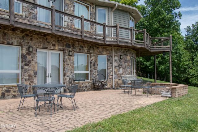 11106 Tree Top Drive, Meadowview, VA 24361