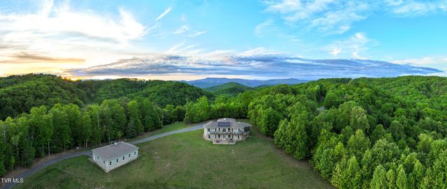 11106 Tree Top Drive, Meadowview, VA 24361