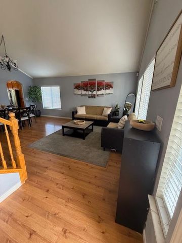 1709 Queensland Ave, Manteca, CA 95337