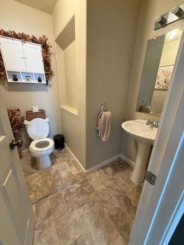 1709 Queensland Ave, Manteca, CA 95337