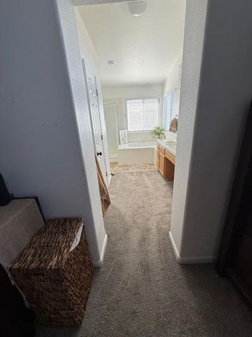 1709 Queensland Ave, Manteca, CA 95337