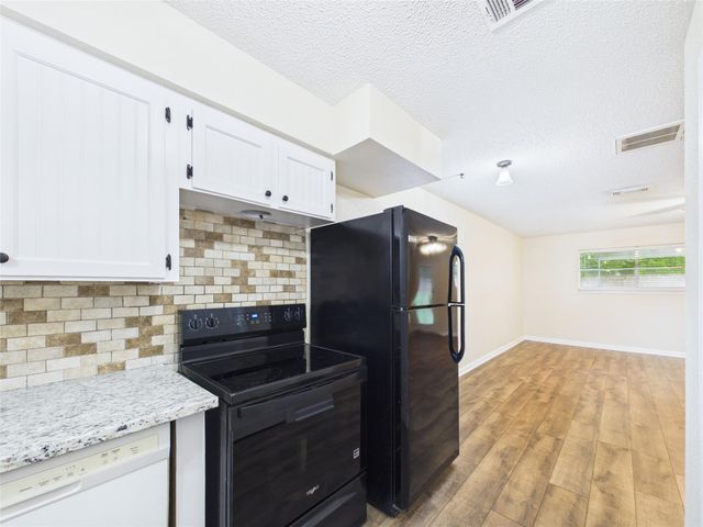 1213 Southbend Drive, Alvin, TX 77511