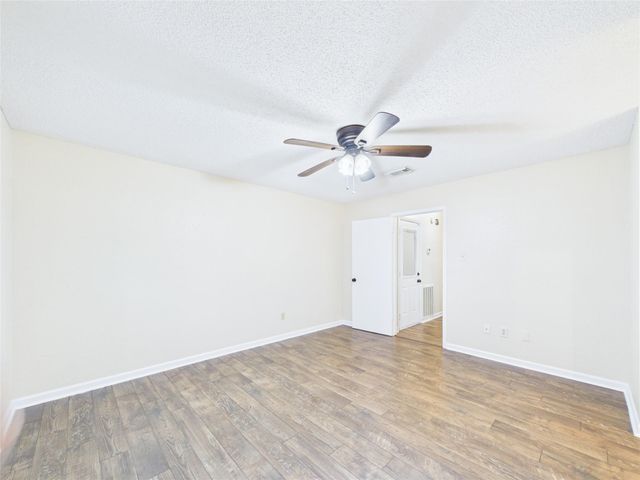 1213 Southbend Drive, Alvin, TX 77511