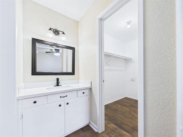 1213 Southbend Drive, Alvin, TX 77511