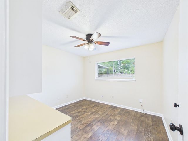 1213 Southbend Drive, Alvin, TX 77511
