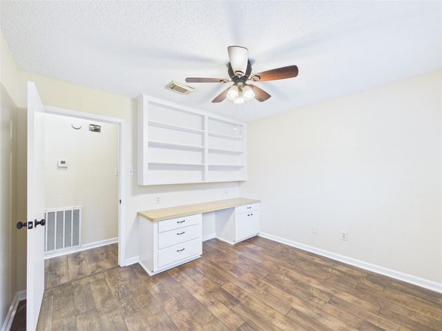 1213 Southbend Drive, Alvin, TX 77511