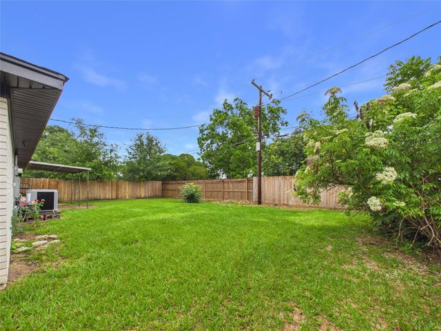 1213 Southbend Drive, Alvin, TX 77511