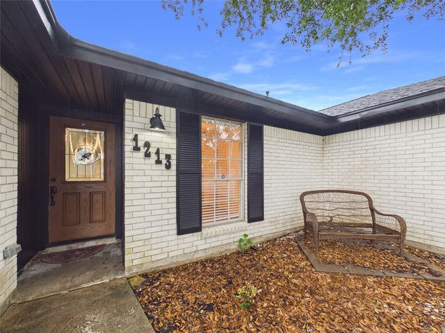 1213 Southbend Drive, Alvin, TX 77511