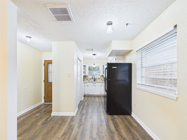 1213 Southbend Drive, Alvin, TX 77511