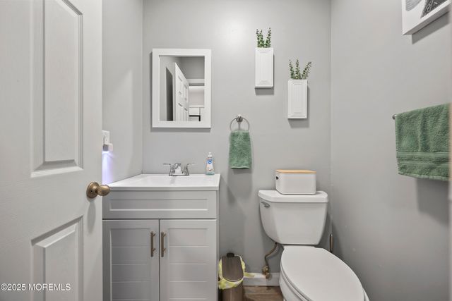 30 Mcdermott Street, Freehold, NJ 07728