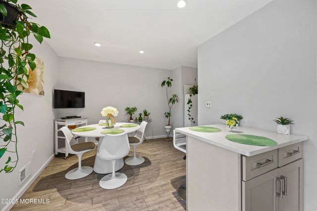 30 Mcdermott Street, Freehold, NJ 07728