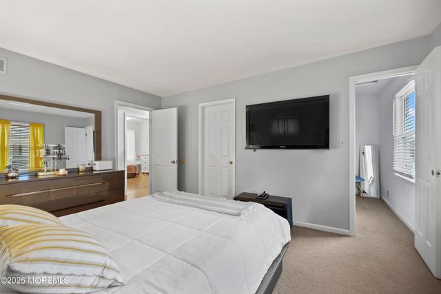 30 Mcdermott Street, Freehold, NJ 07728