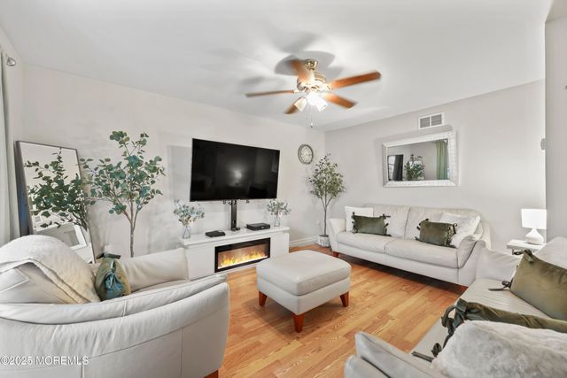 30 Mcdermott Street, Freehold, NJ 07728