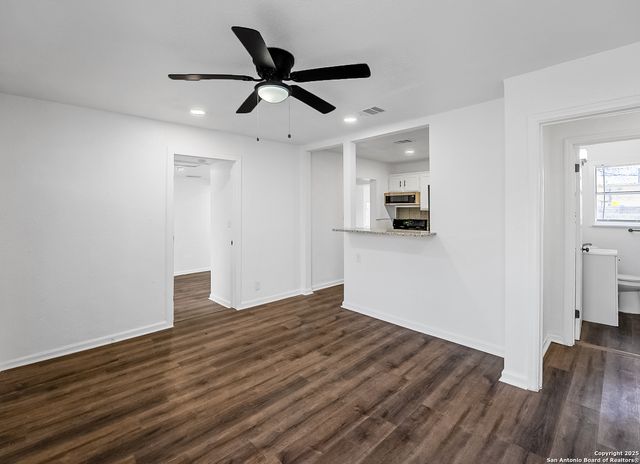 122 STOLNET ST, San Antonio, TX 78220