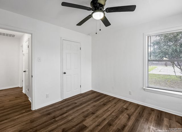 122 STOLNET ST, San Antonio, TX 78220