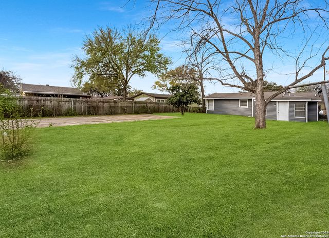122 STOLNET ST, San Antonio, TX 78220