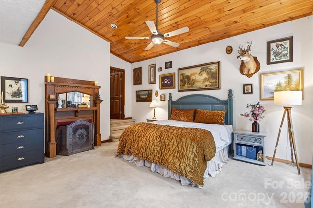 3068 S 226 Highway, Bakersville, NC 28705