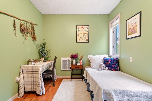 3068 S 226 Highway, Bakersville, NC 28705
