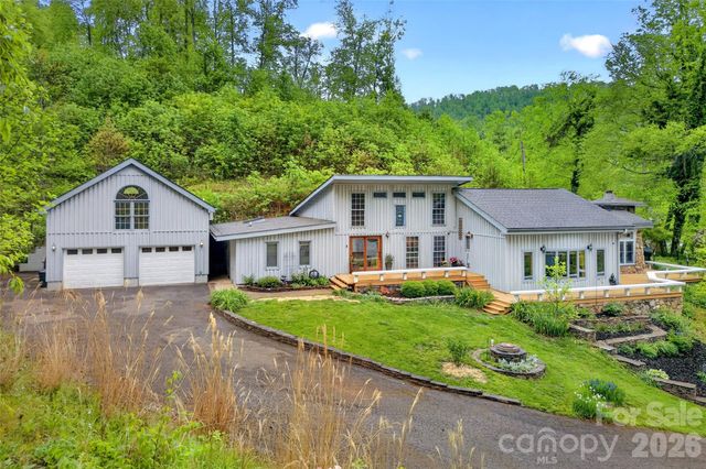 3068 S 226 Highway, Bakersville, NC 28705