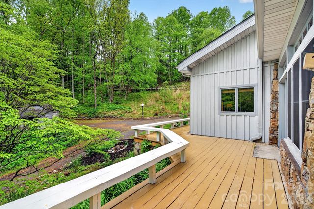 3068 S 226 Highway, Bakersville, NC 28705