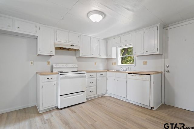 210 Cooper, Lindale, TX 75771