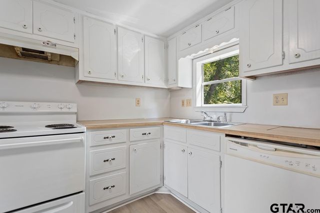 210 Cooper, Lindale, TX 75771