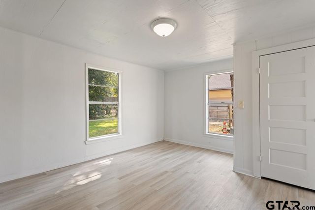 210 Cooper, Lindale, TX 75771