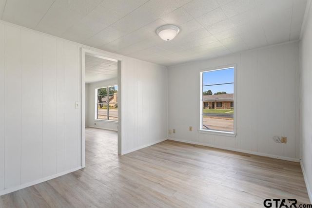 210 Cooper, Lindale, TX 75771