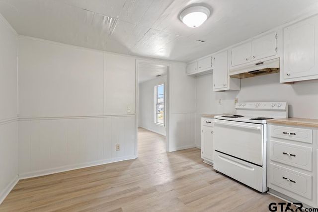 210 Cooper, Lindale, TX 75771