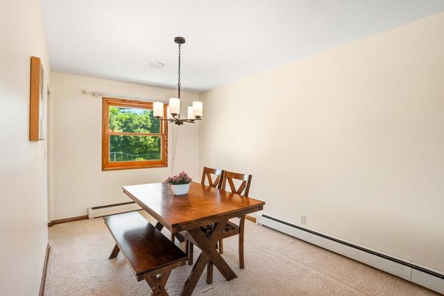 21485 Belgren ROAD, Waukesha, WI 53186