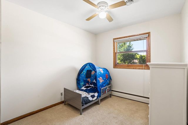 21485 Belgren ROAD, Waukesha, WI 53186